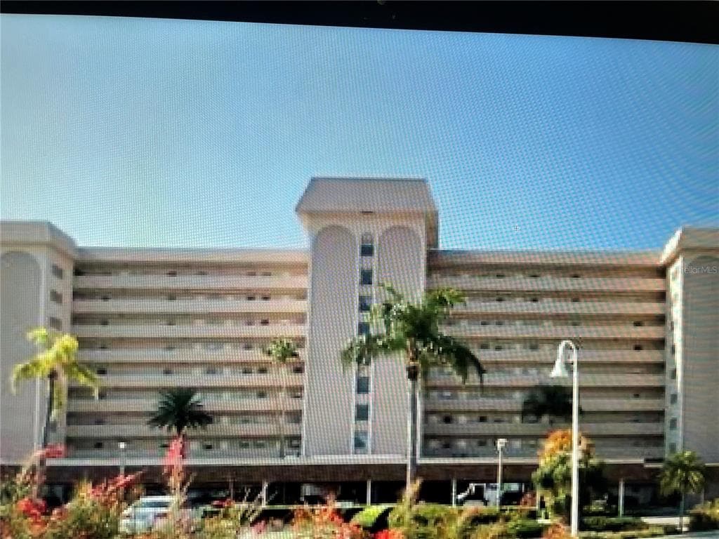 5108 BRITTANY DRIVE S UNIT 902 ST PETERSBURG, FL 33715