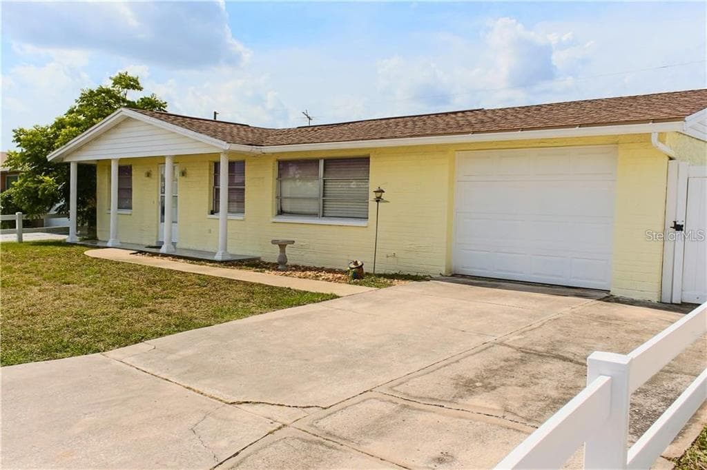 3749 CARIOCA ROAD HOLIDAY, FL 34691
