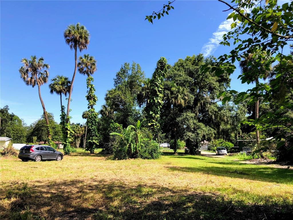 1911 SPARKMAN ROAD PLANT CITY, FL 33566