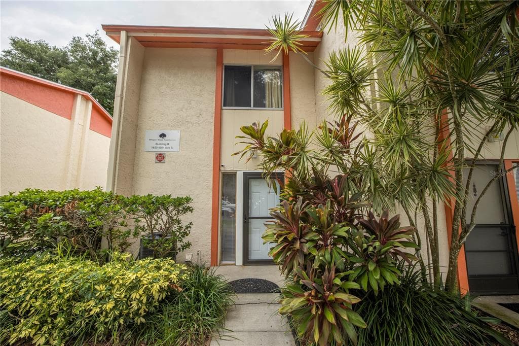 1630 58TH AVENUE S UNIT 1 ST PETERSBURG, FL 33712