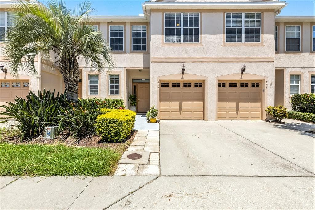 559 SHOREHAM COURT NE ST PETERSBURG, FL 33716
