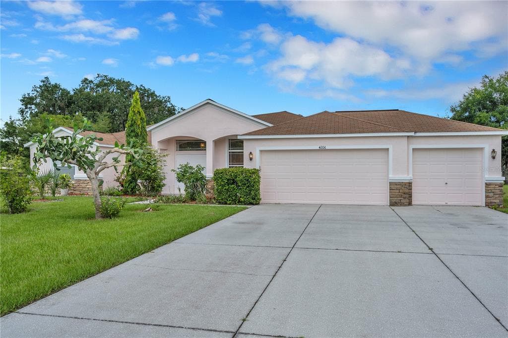4206 HOLLAND GROVE WAY PLANT CITY, FL 33567