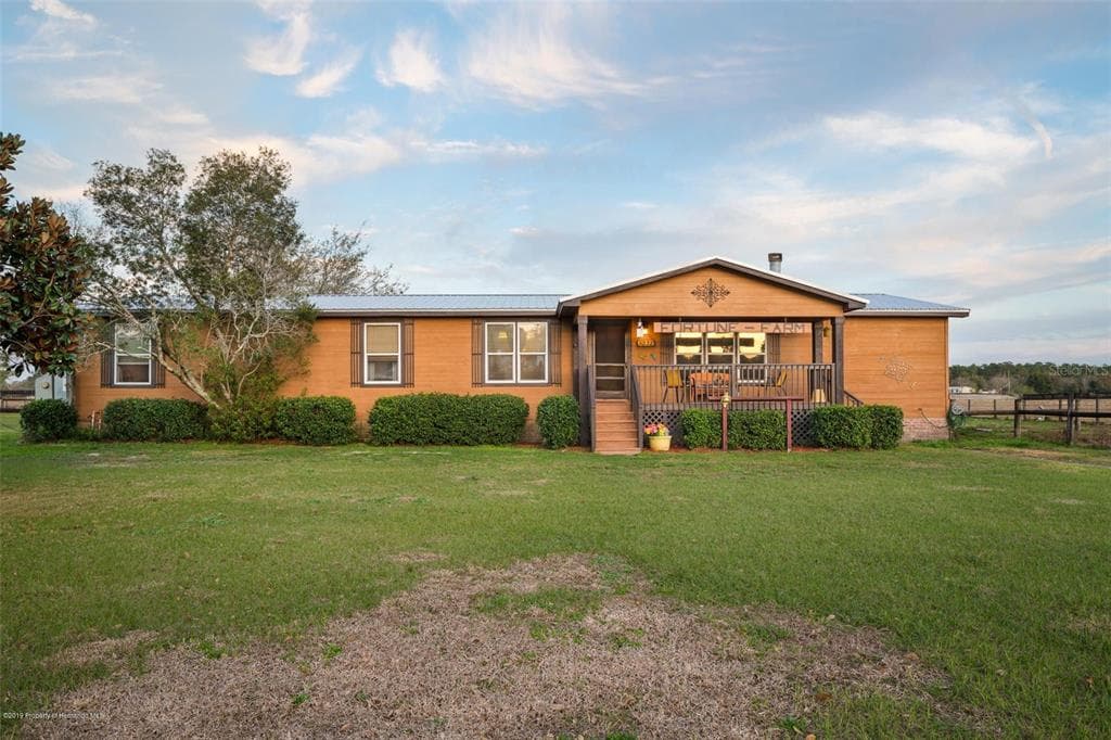 5232 DISTANT BREEZE ROAD BROOKSVILLE, FL 34604
