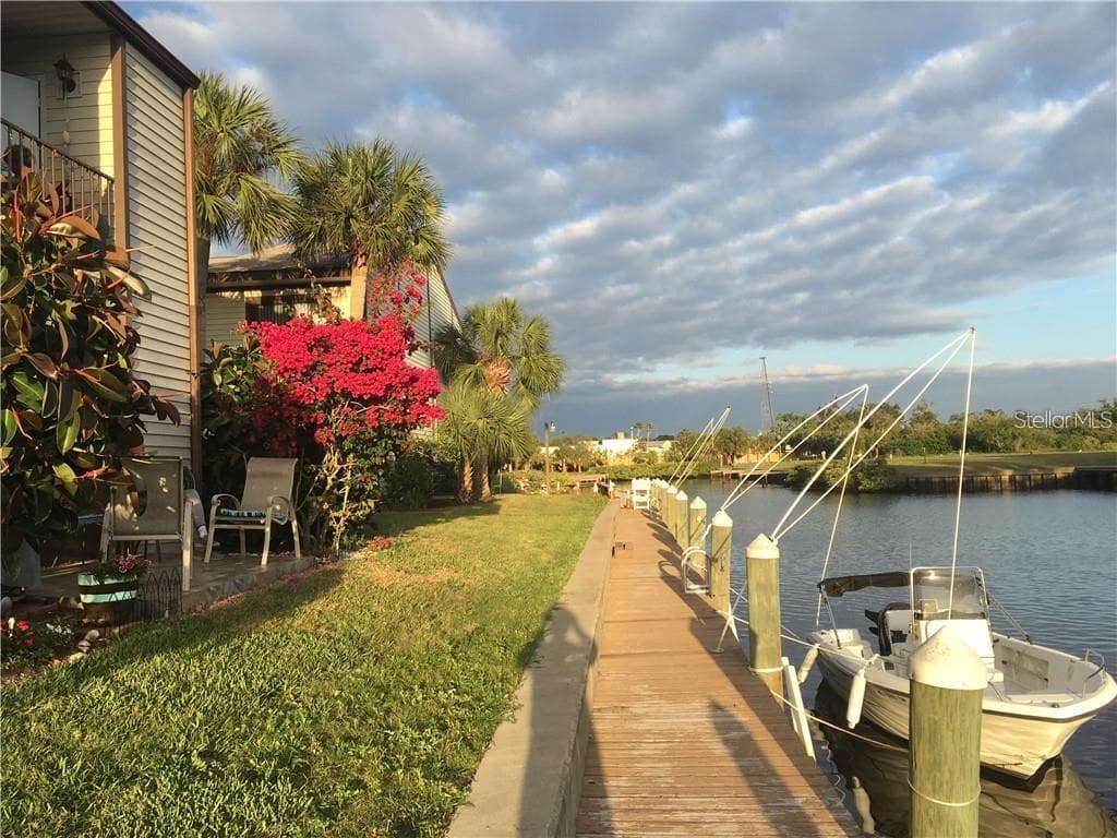 384 MOORINGS COVE DRIVE UNIT 384 TARPON SPRINGS, FL 34689