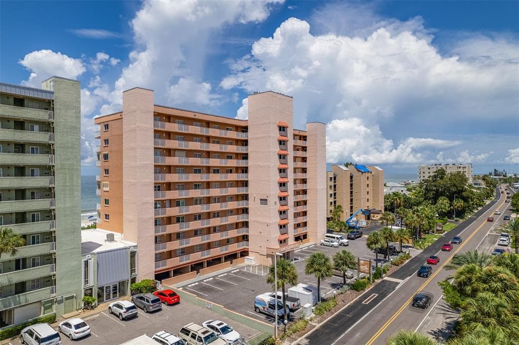 20002 GULF BOULEVARD UNIT 2506