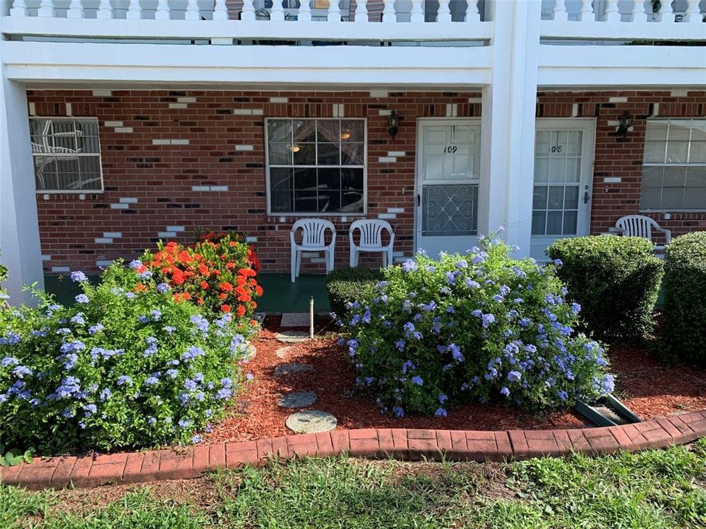 4747 AZALEA DRIVE UNIT 109 NEW PORT RICHEY, FL 34652