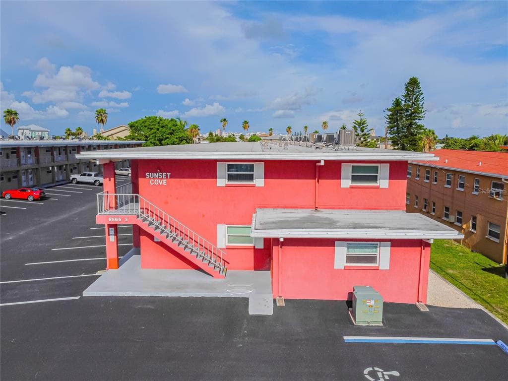 8565 W GULF BOULEVARD UNIT 25S TREASURE ISLAND, FL 33706