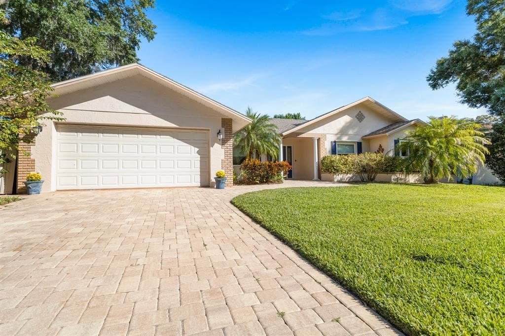 1395 TREETOP DRIVE PALM HARBOR, FL 34683