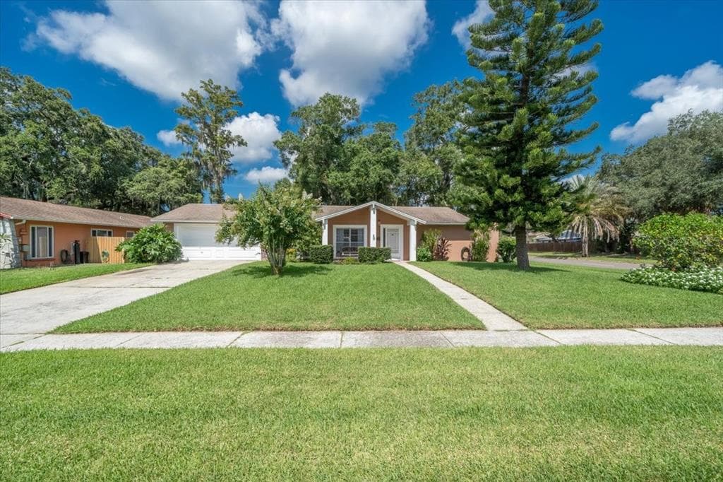 7008 HALIFAX COURT TAMPA, FL 33615