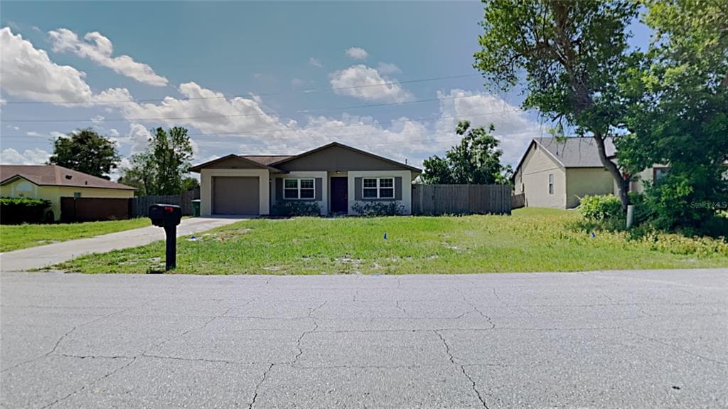 1835 TRUMBULL STREET DELTONA, FL 32725