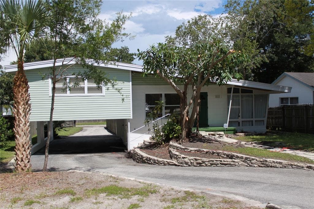 4111 DR MARTIN LUTHER KING JR STREET N ST PETERSBURG, FL 33703