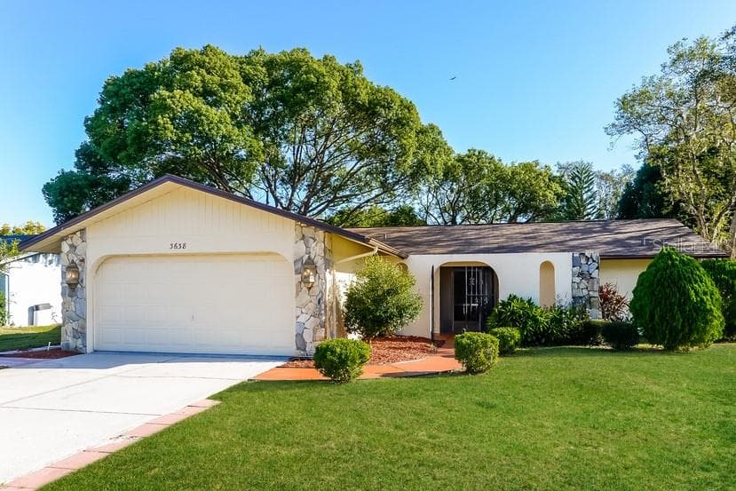 3638 MONTCLAIR DRIVE NEW PORT RICHEY, FL 34655