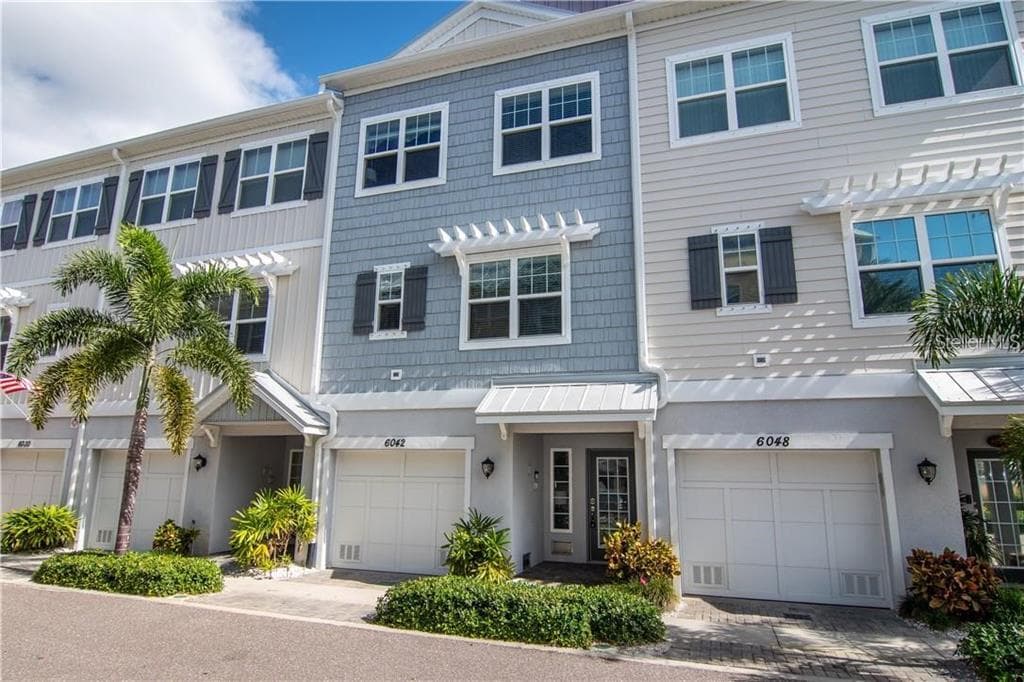 6042 ANCHORAGE WAY S ST PETERSBURG, FL 33712