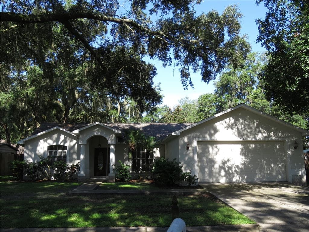 518 EMBERWOOD DRIVE BRANDON, FL 33511