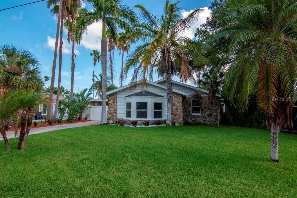 304 10TH AVENUE INDIAN ROCKS BEACH, FL 33785