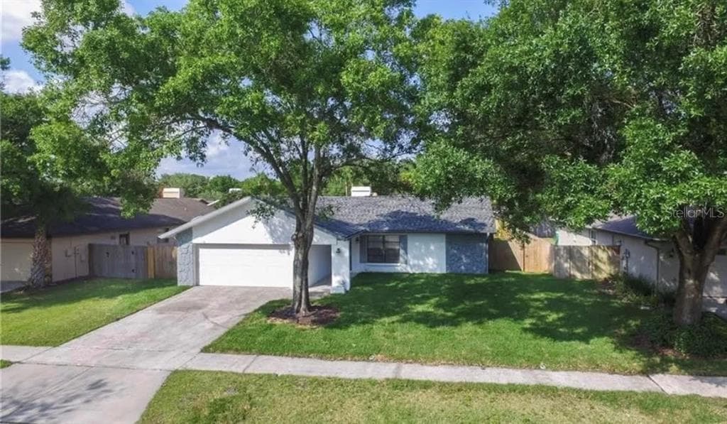 14017 ELLESMERE DRIVE TAMPA, FL 33624