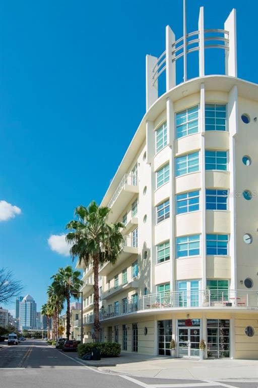 1212 E WHITING STREET UNIT 204 TAMPA, FL 33602