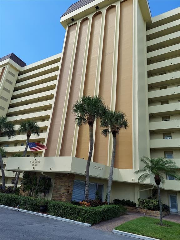 4525 COVE CIRCLE UNIT 607 ST PETERSBURG, FL 33708