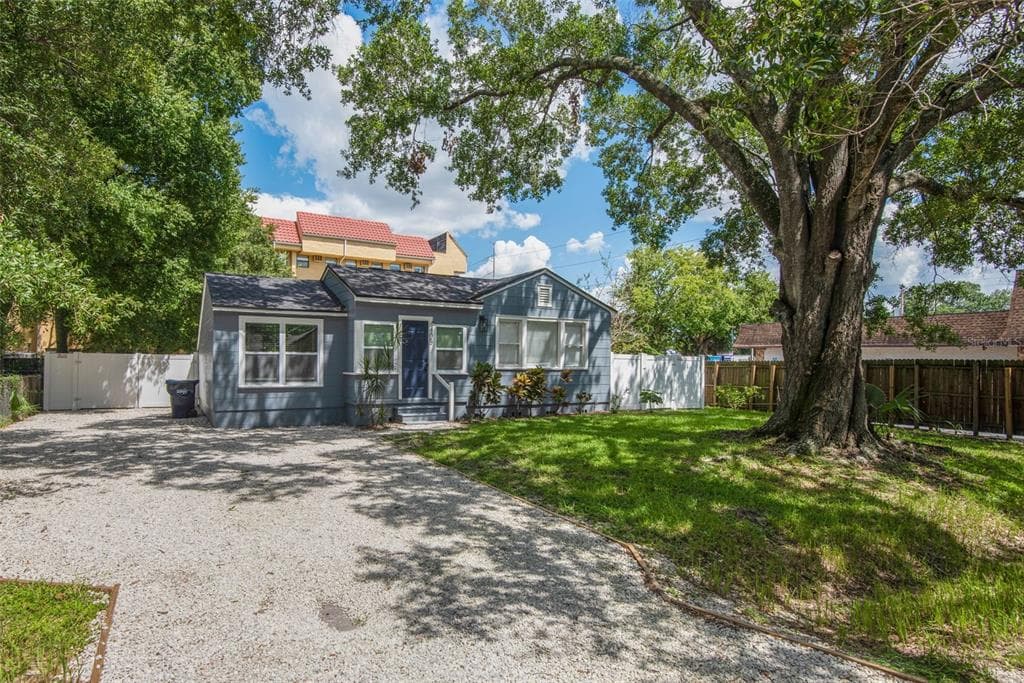 4405 N TAMPANIA AVENUE TAMPA, FL 33614