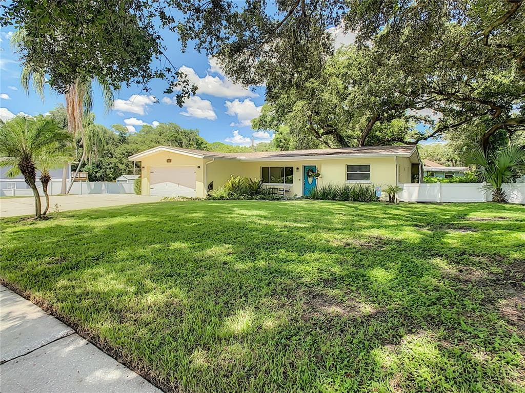2471 PHILIPPE PARKWAY SAFETY HARBOR, FL 34695