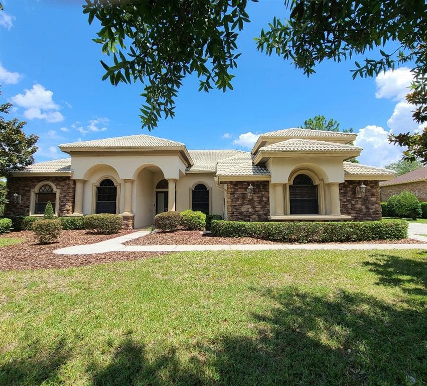 687 RICHMOND CLOSE TARPON SPRINGS, FL 34688