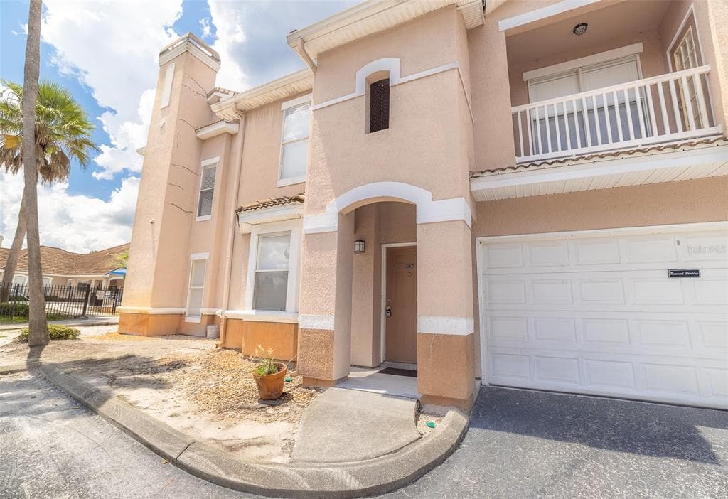 10536 VILLA VIEW CIRCLE TAMPA, FL 33647