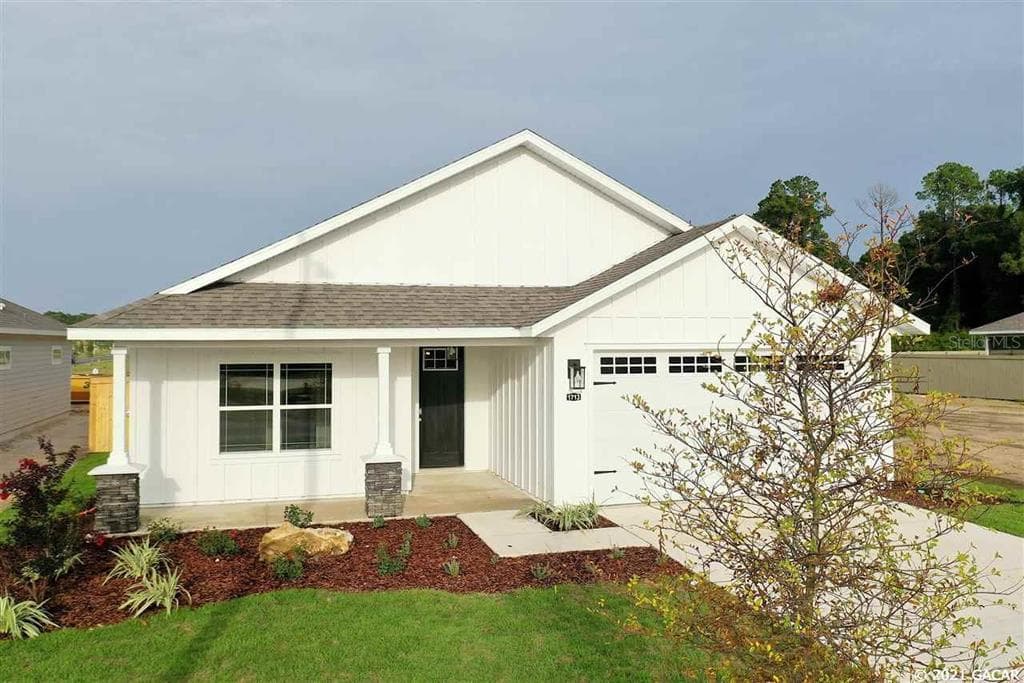 1751 SW 67th CIRCLE Gainesville, FL 32607