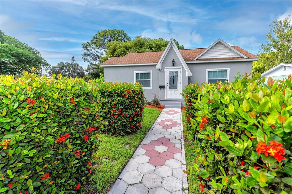 4710 32ND AVENUE N ST PETERSBURG, FL 33713