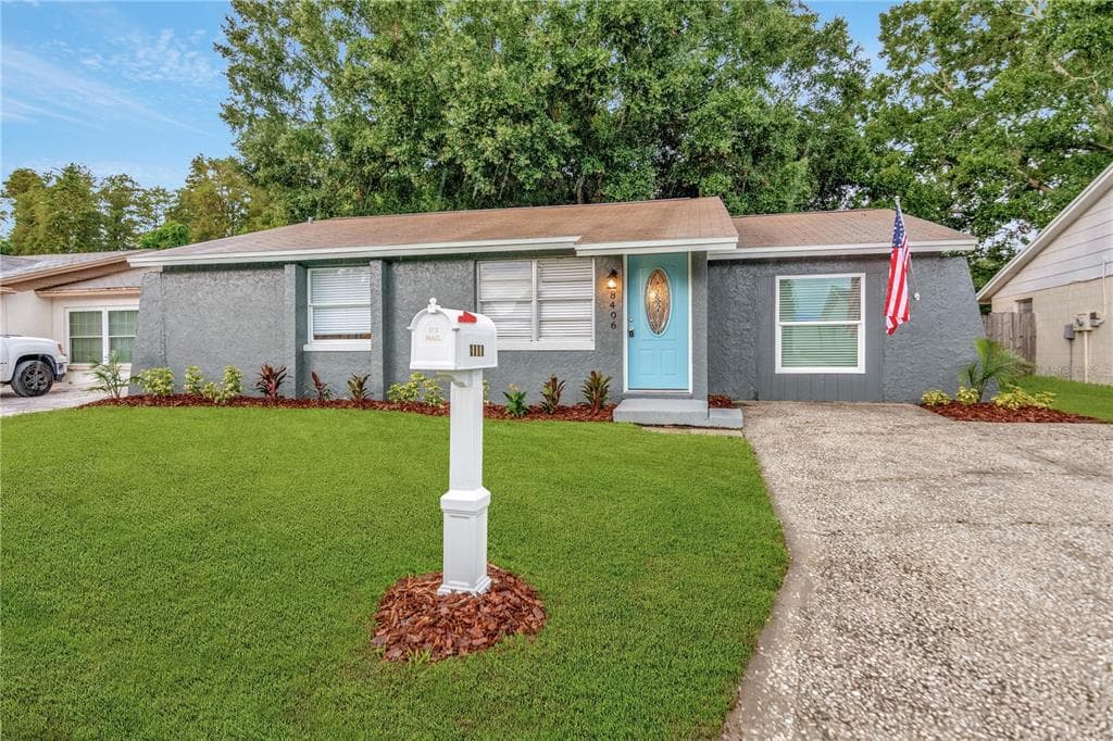 8406 SEVEN COVES COURT TAMPA, FL 33634