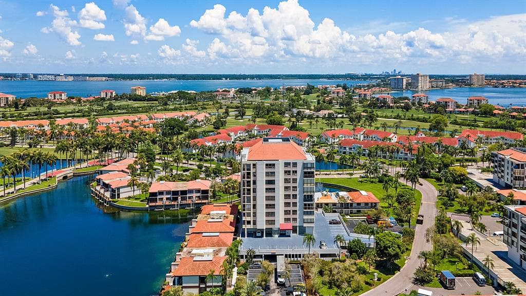 6294 BAHIA DEL MAR CIRCLE UNIT 602 ST PETERSBURG, FL 33715