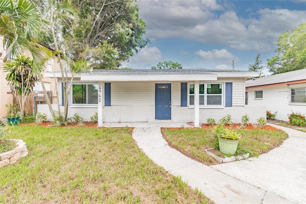 4942 3RD AVENUE S ST PETERSBURG, FL 33707