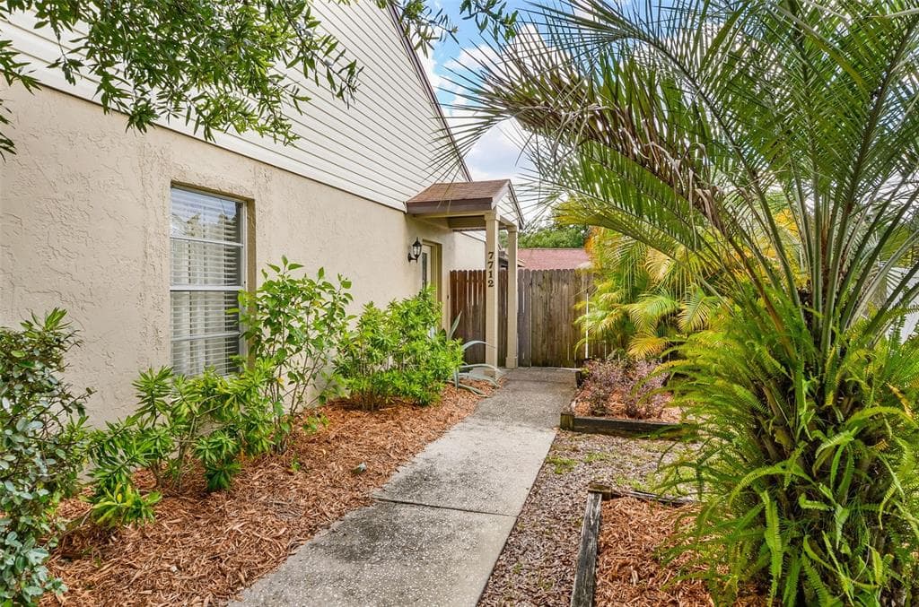 7712 CITRONELLA COURT TAMPA, FL 33625