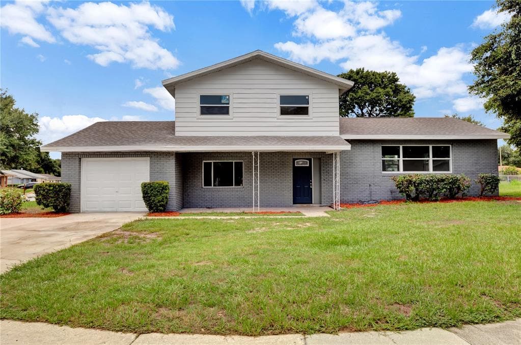 2401 N SWAN DRIVE NE WINTER HAVEN, FL 33881