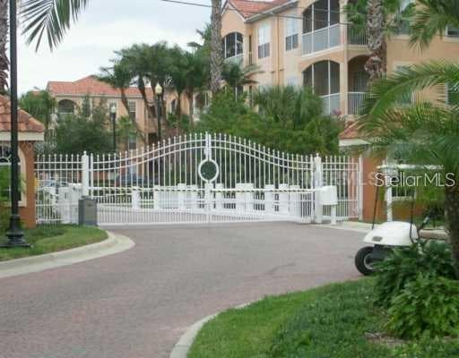 5000 CULBREATH KEY WAY UNIT 8120 TAMPA, FL 33611