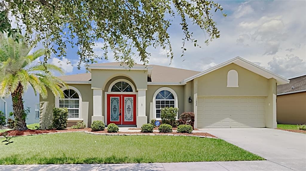 10854 STANDING STONE DRIVE WIMAUMA, FL 33598