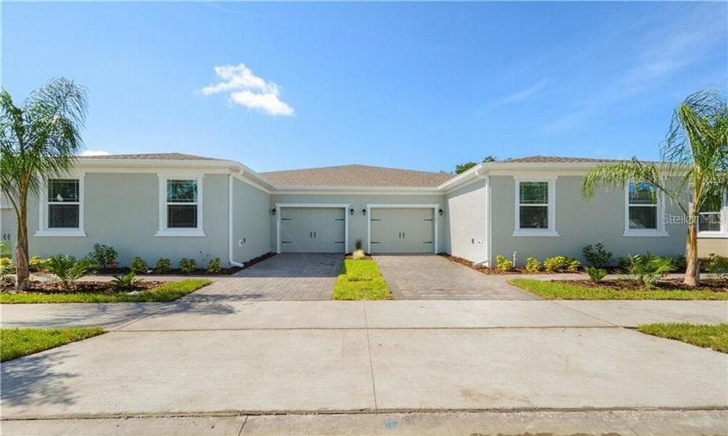 1859 OVERCUP AVENUE ST CLOUD, FL 34771