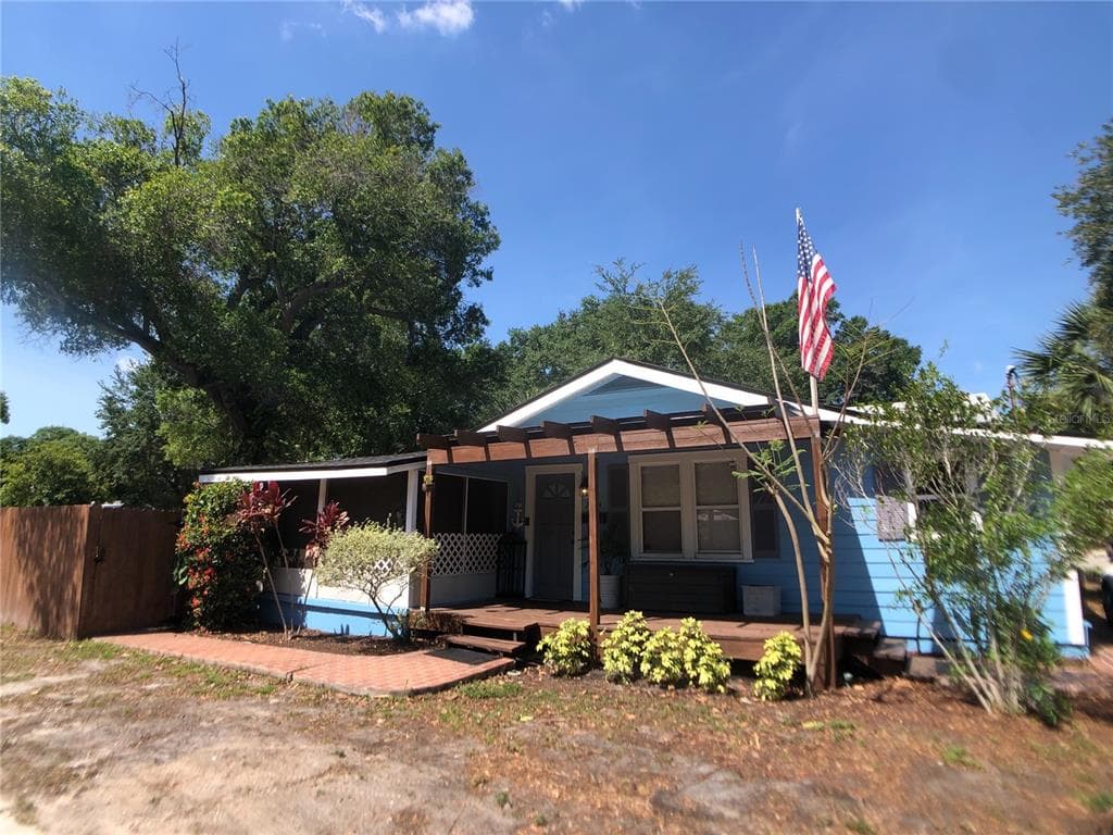 2714 18TH STREET N ST PETERSBURG, FL 33713