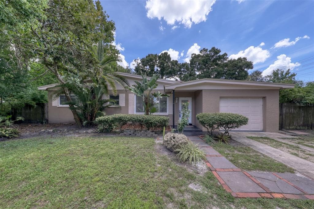 8840 FLAME VINE AVENUE SEMINOLE, FL 33777