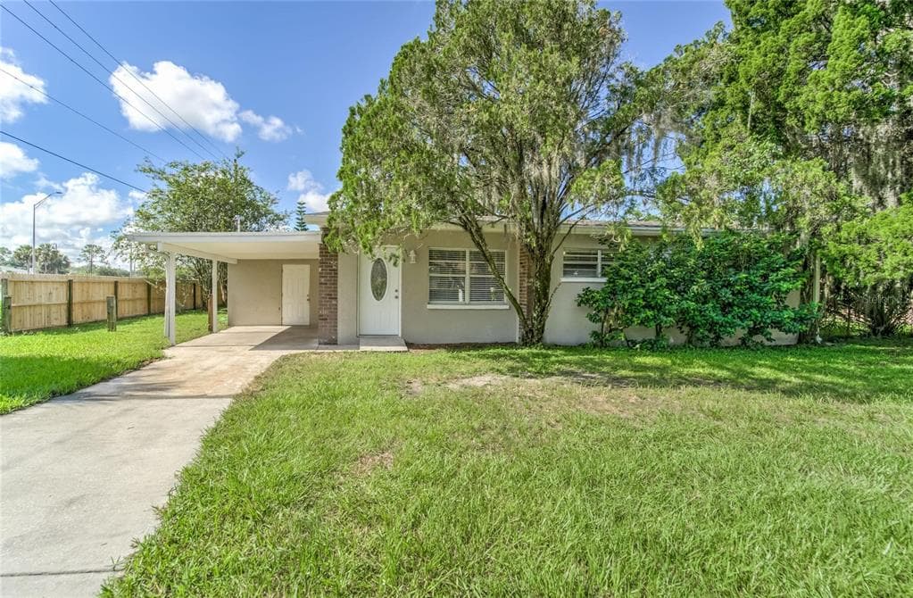 1909 E LINDA ST PLANT CITY, FL 33563