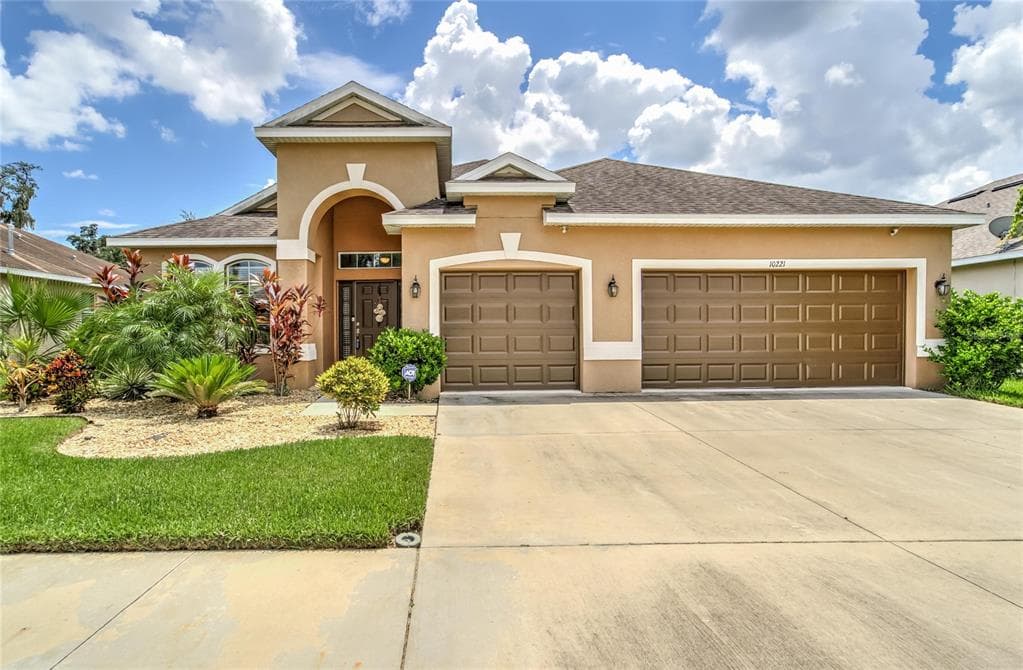 10221 HOLLAND ROAD RIVERVIEW, FL 33578