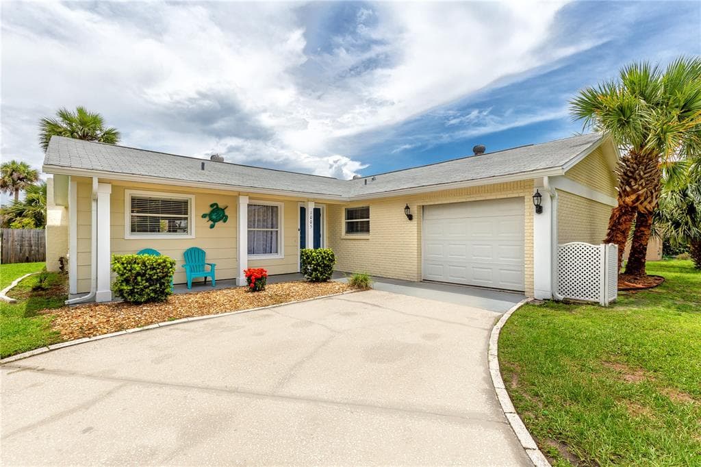 1005 COLDSTREAM COURT TARPON SPRINGS, FL 34689