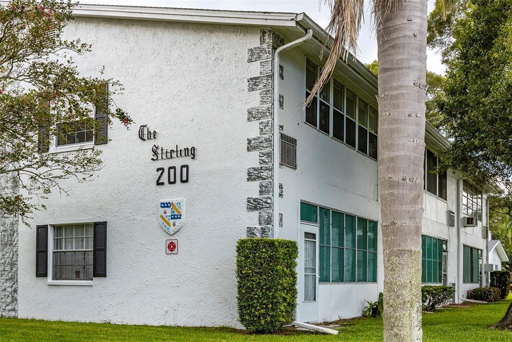 200 GLENNES LANE UNIT 205 DUNEDIN, FL 34698