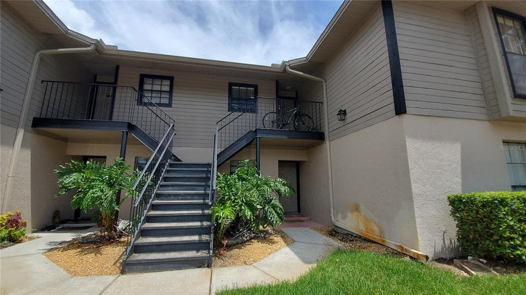 4008 ASHFORD GREEN PLACE UNIT F101 TAMPA, FL 33613