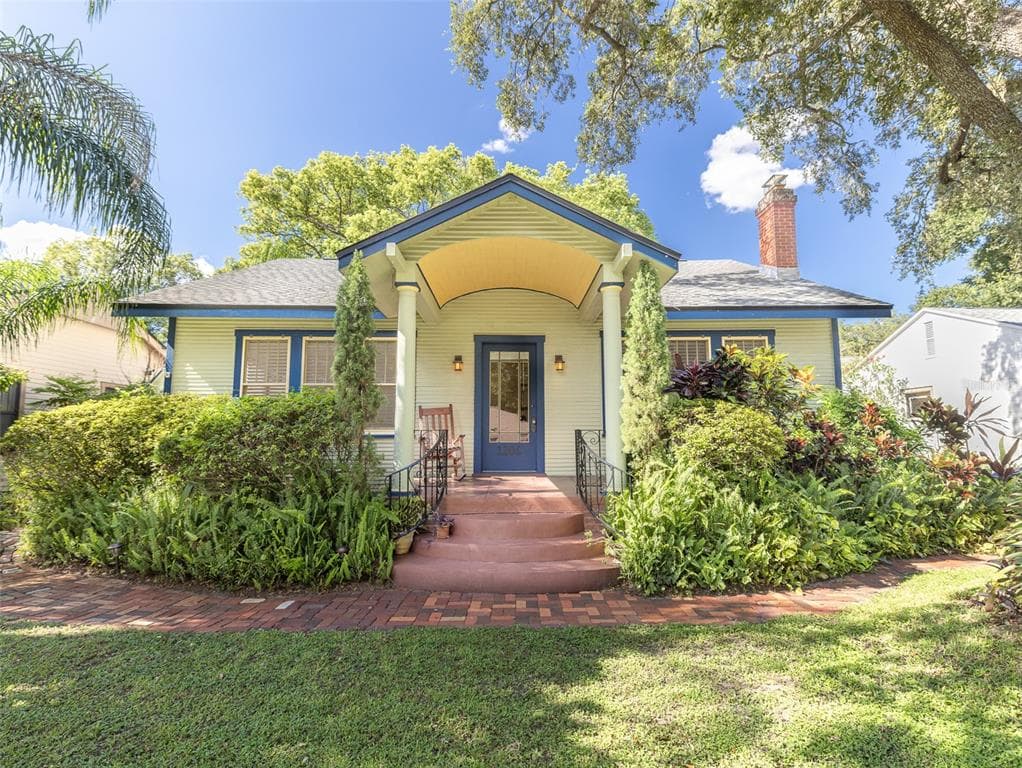 1206 E HENRY AVENUE TAMPA, FL 33604