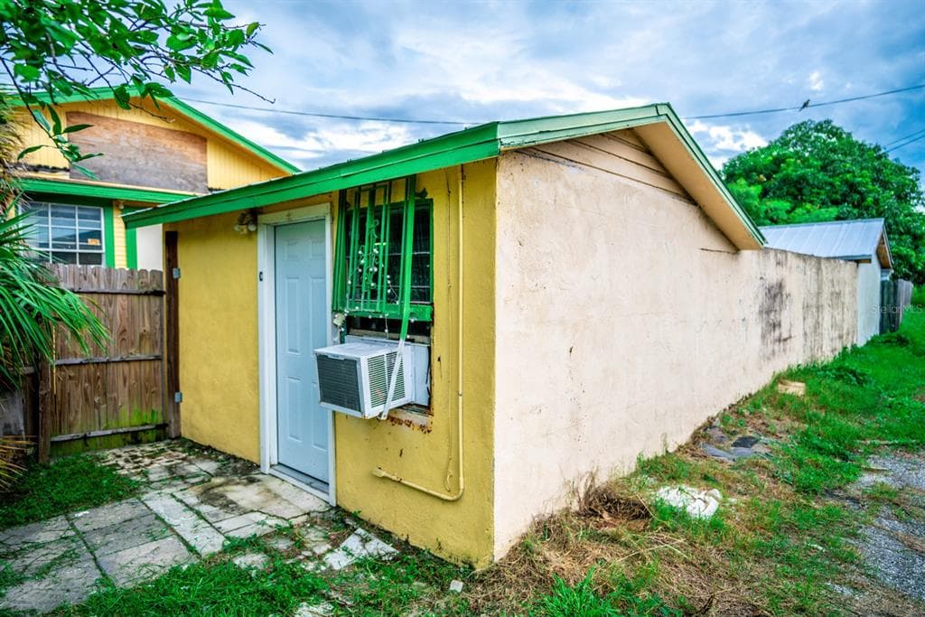 2538 W PINE STREET UNIT C TAMPA, FL 33607