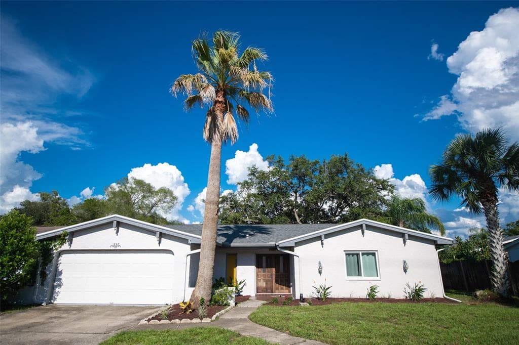 1297 S DISSTON AVENUE TARPON SPRINGS, FL 34689