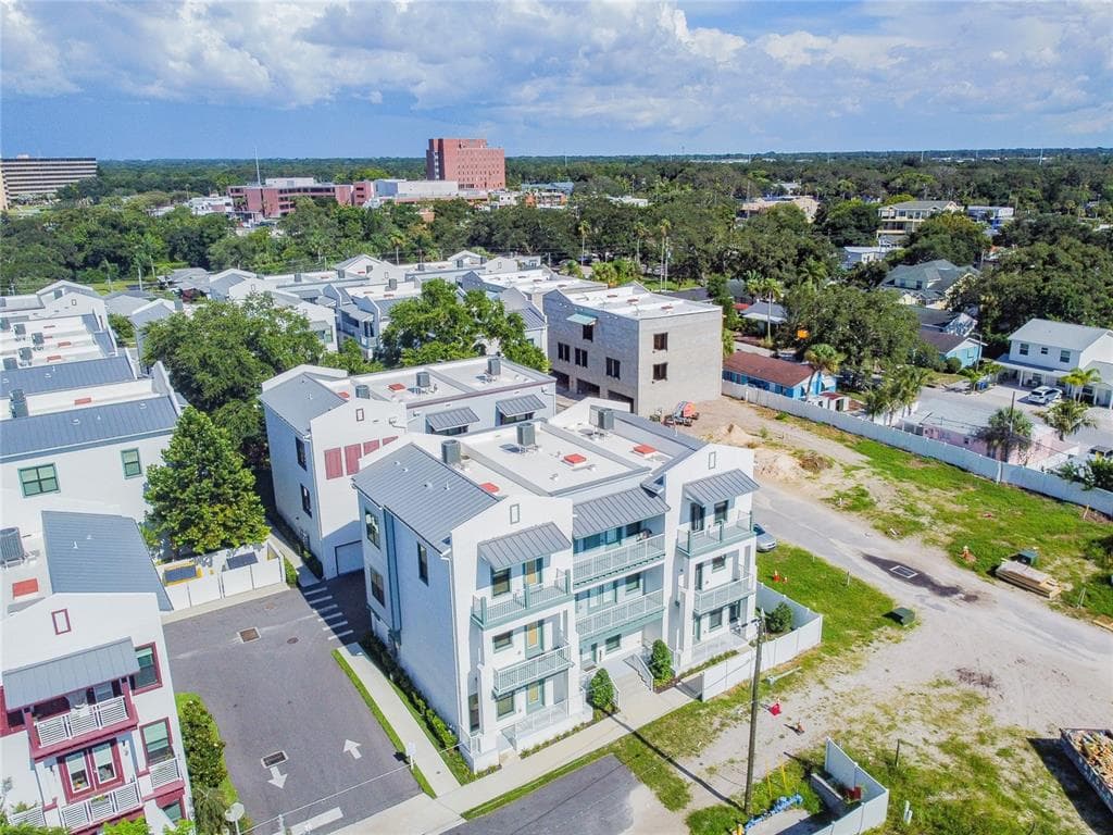 946 HIGHLAND AVENUE UNIT 17 DUNEDIN, FL 34698