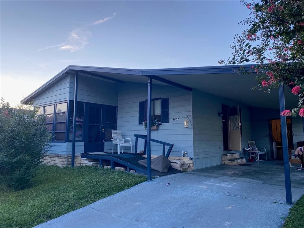 36127 COLEUS AVENUE ZEPHYRHILLS, FL 33541