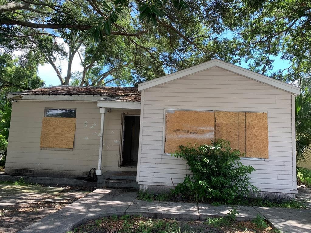 1730 19TH STREET S ST PETERSBURG, FL 33712