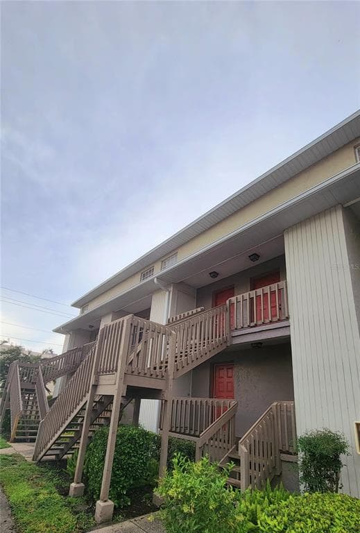 4913 W MCELROY AVENUE UNIT H211 TAMPA, FL 33611